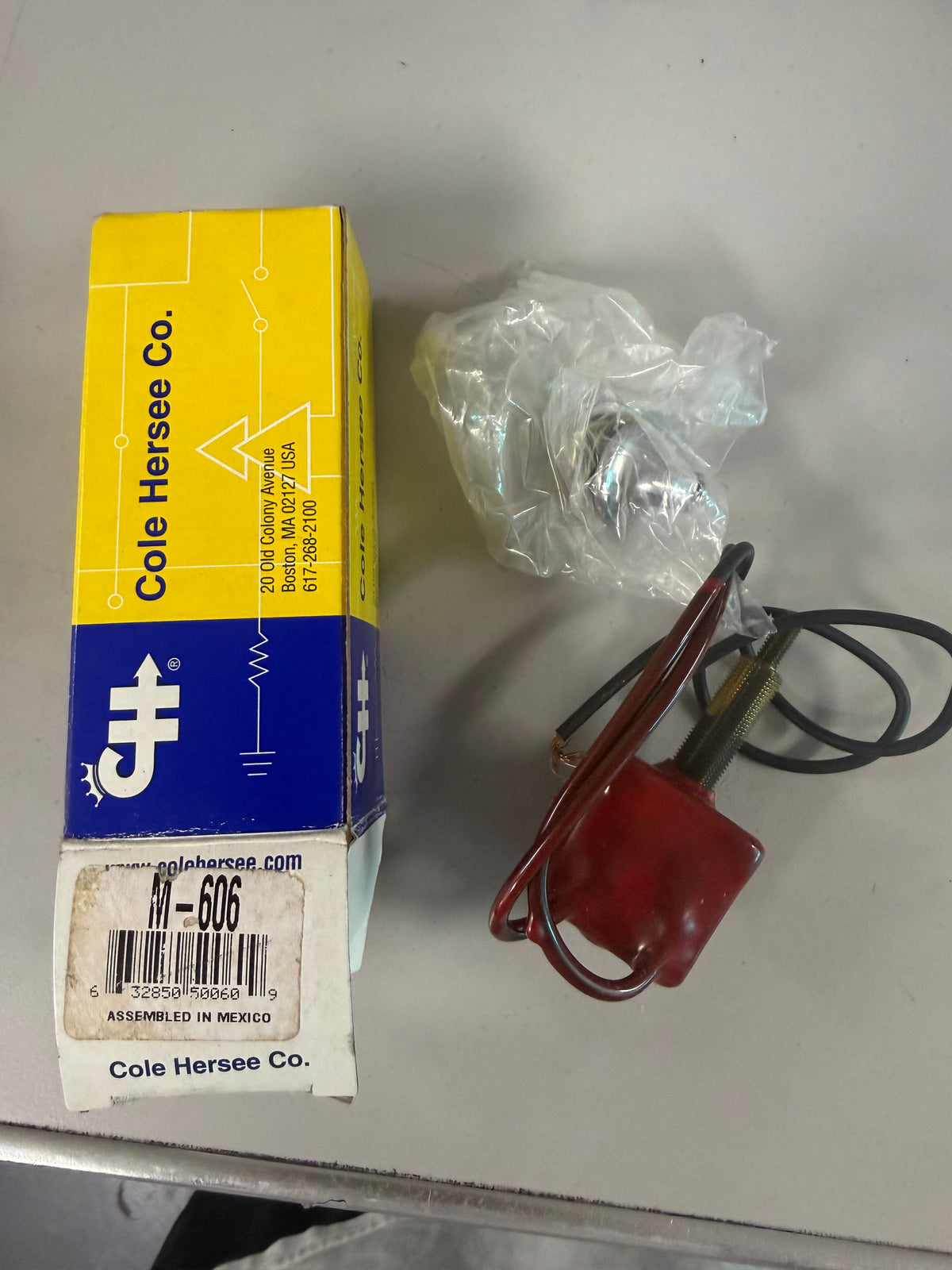 Cole Hersee M-606 Push-Pull Switch