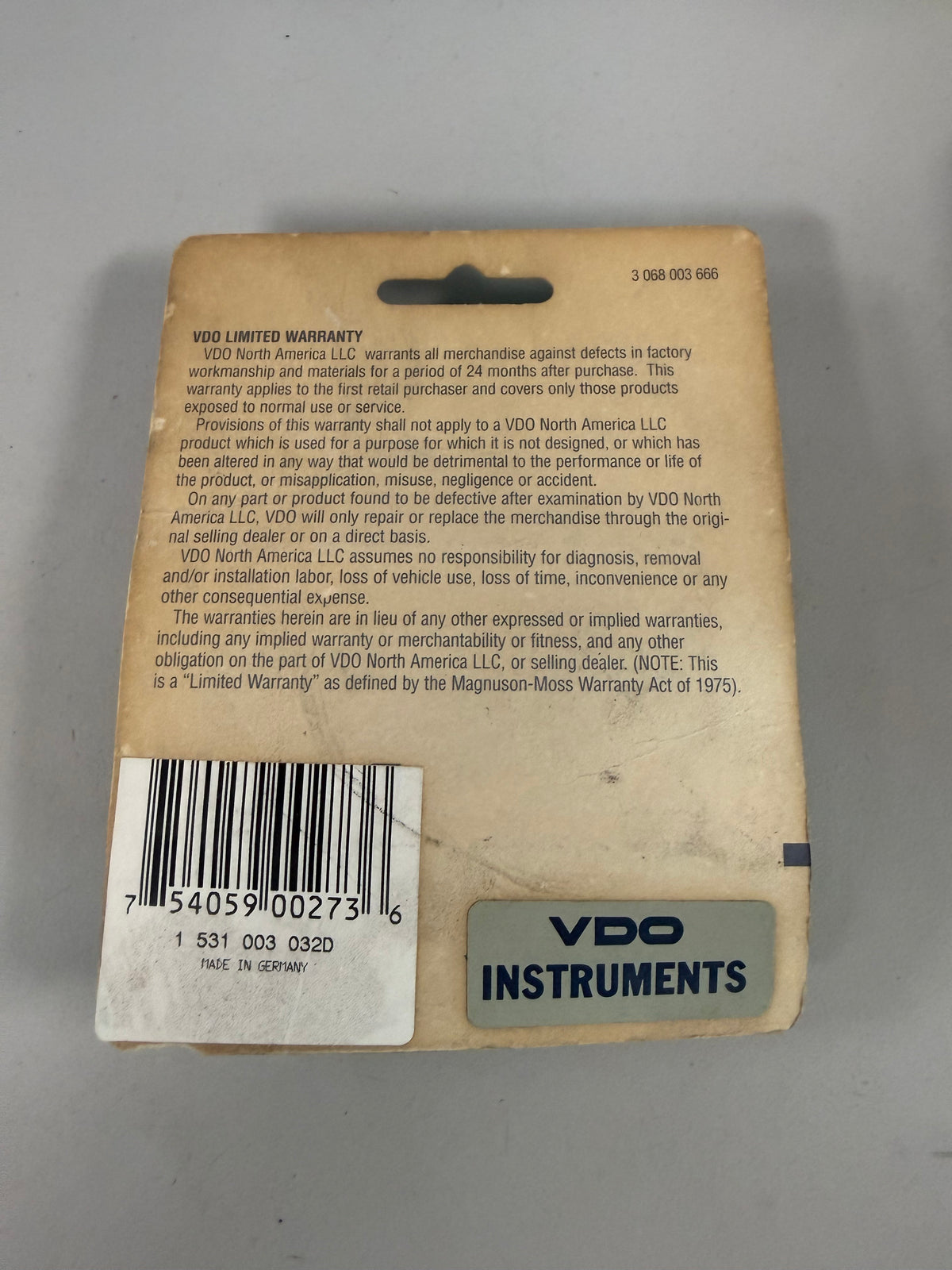 VDO 323-088 single-station electrical water temperature sending unit