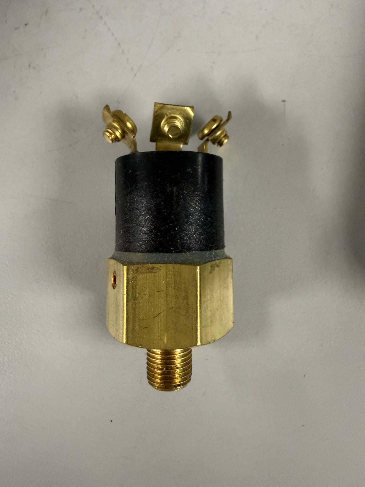 Nason SM-2C-005F factory-preset, low-pressure snap-action switch manufactured by Nason PTC
