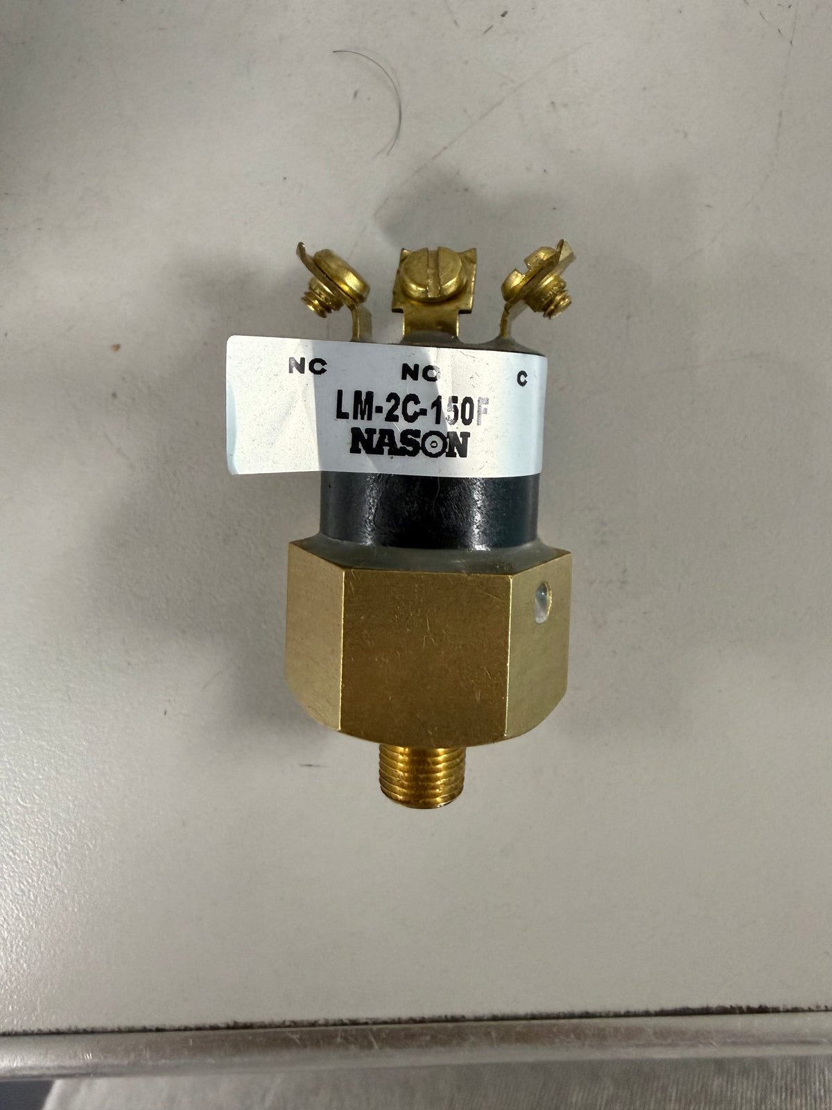 Nason LM-2C-150F is a factory-preset, heavy-duty mechanical low-pressure switch calibrated for demanding pneumatic and hydraulic systems
