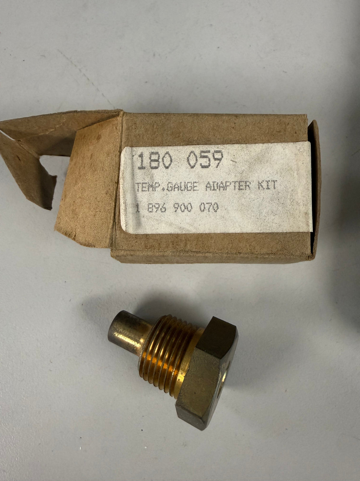 VDO Thermowell Adapter designed for mechanical temperature gauges #180.059