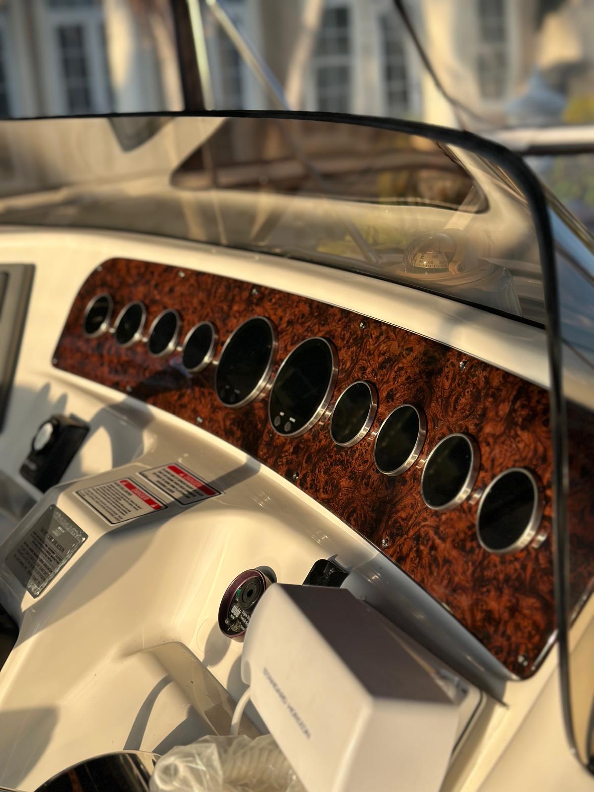 Veratron Multifunction Digital Display with GPS VMH35D-GPS - B00171101