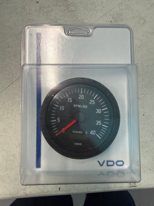 VDO tachometer 4000k Mag #333-93500