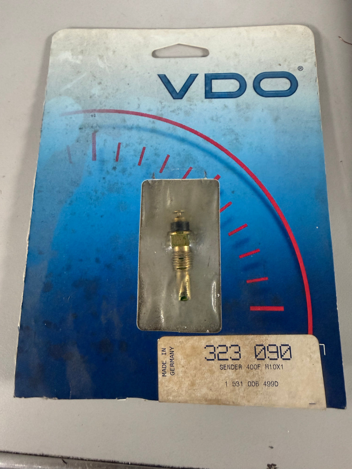 VDO 323-090 single-station electrical fluid temperature sending unit