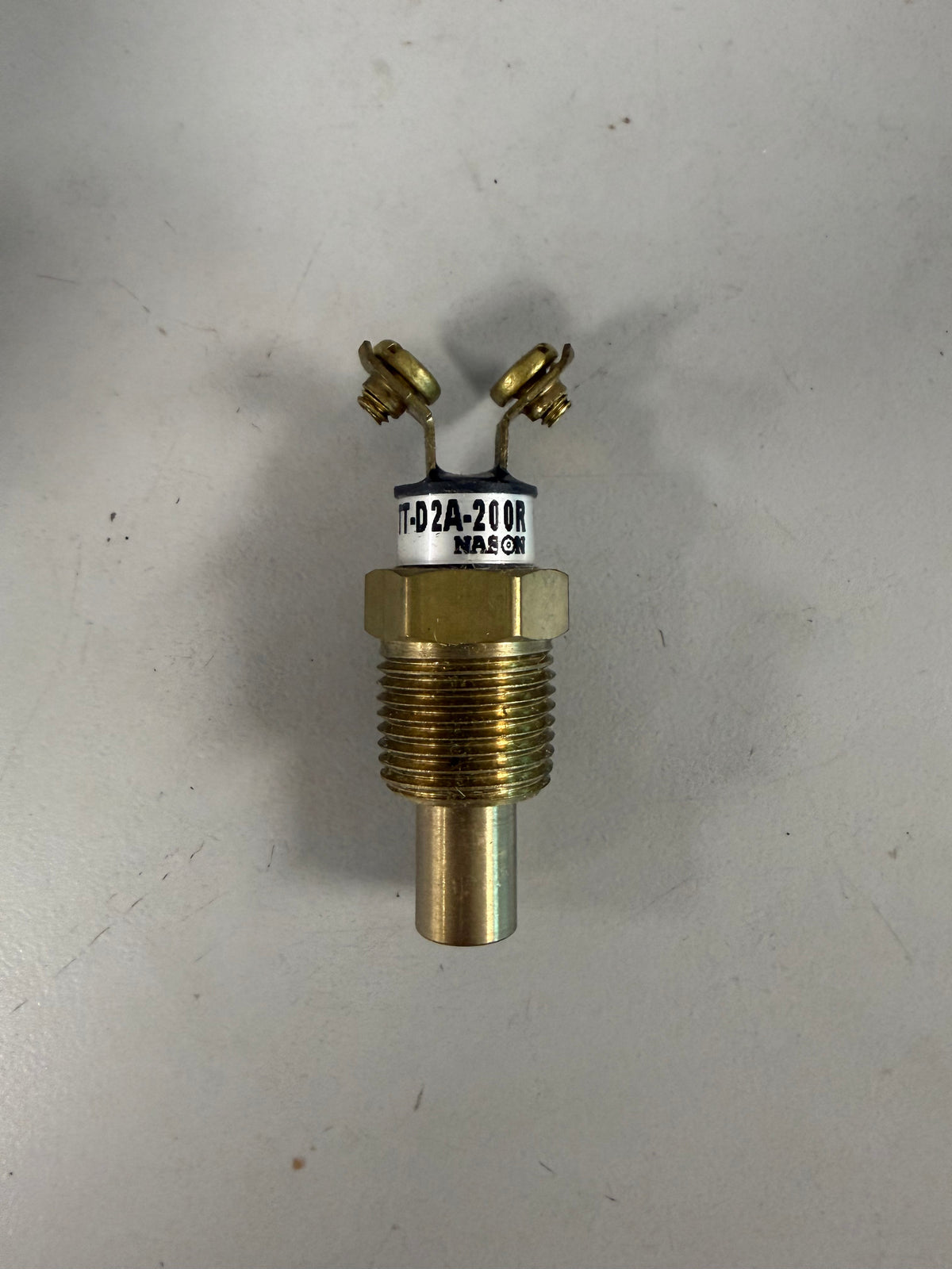 Nason TT-D2A-200R is a factory-preset bimetal immersion temperature switch