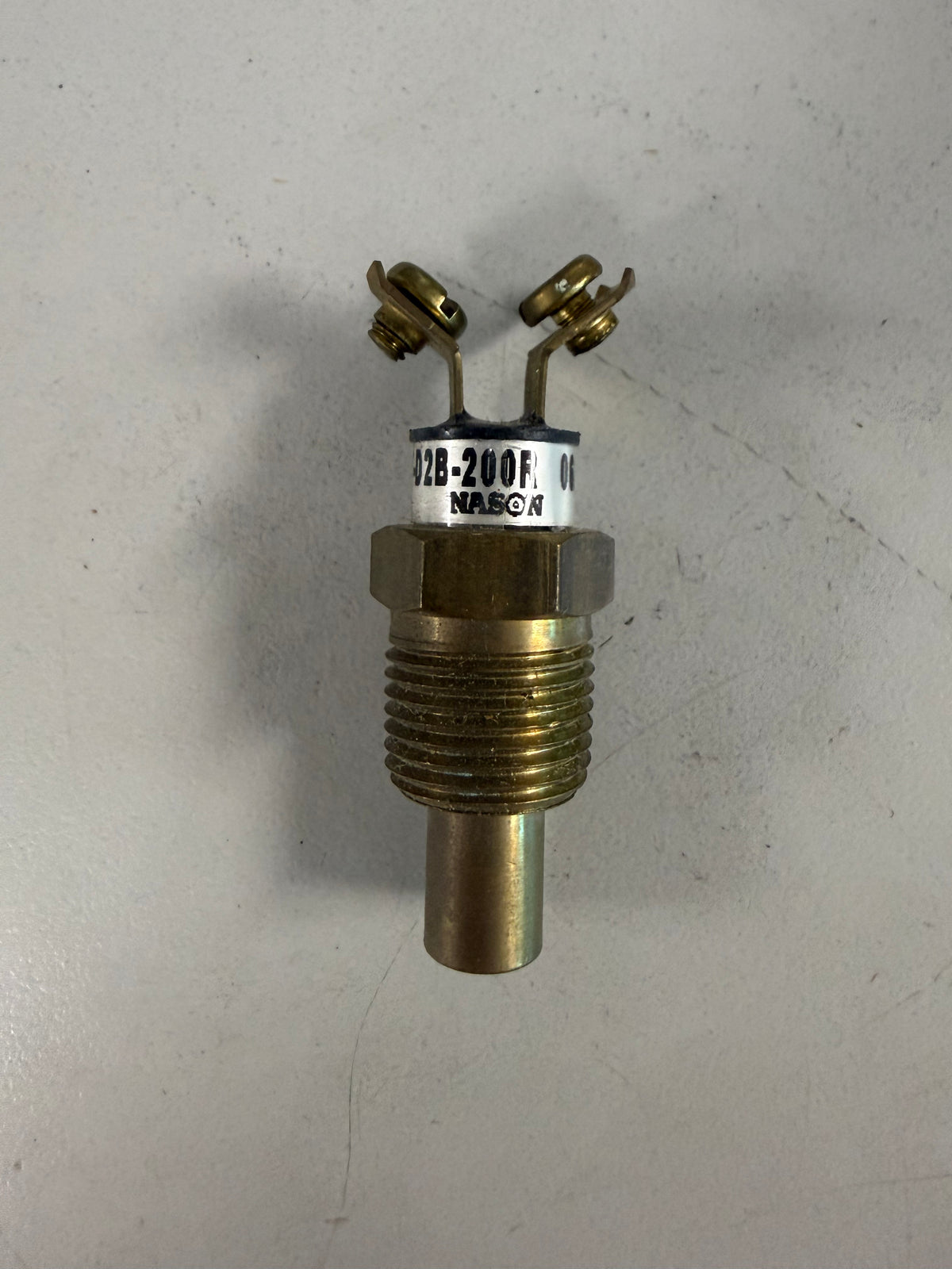 Nason TT-D2B-200R is a bimetal immersion temperature switch