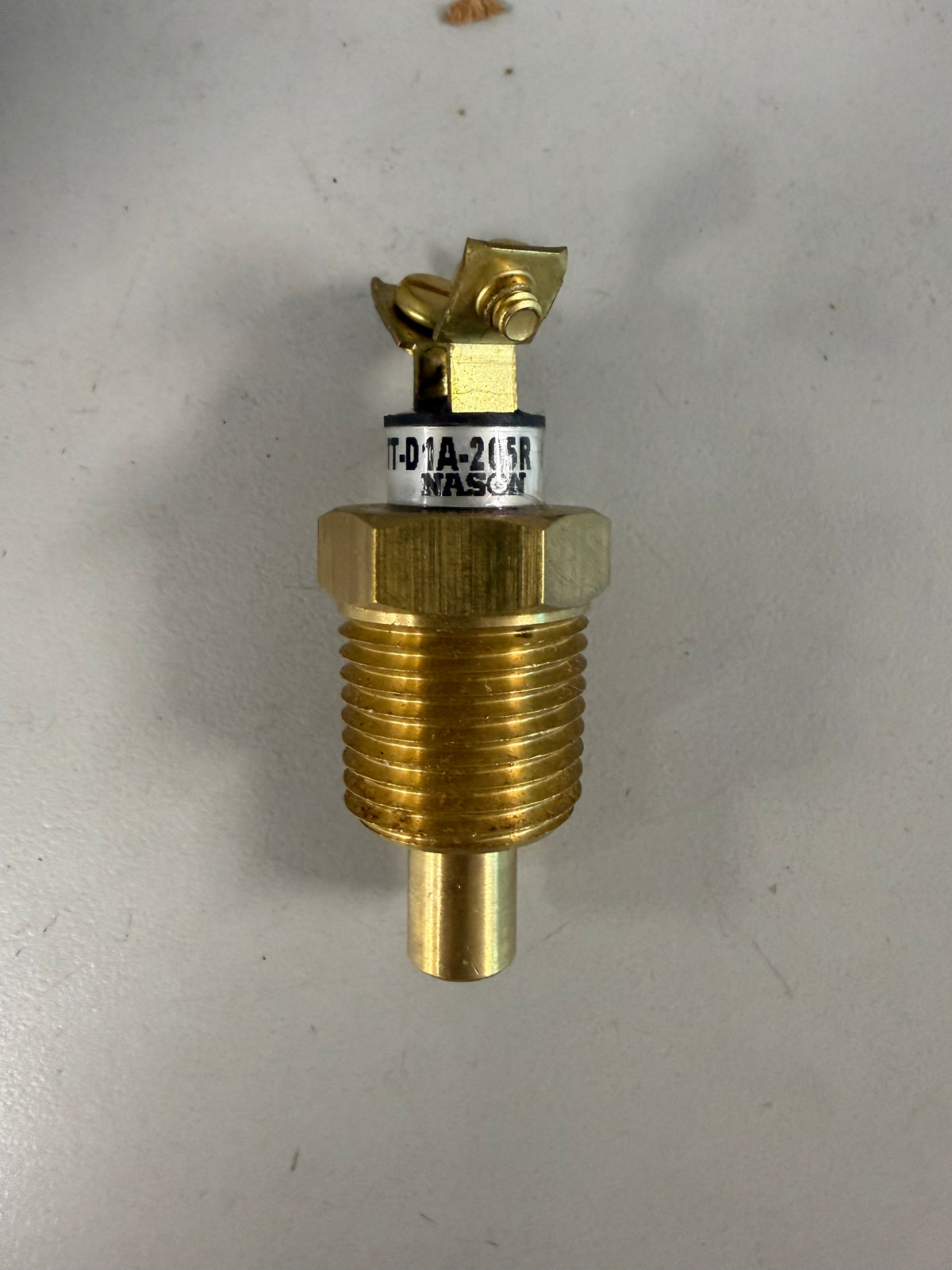 Nason TT-D1B-205R is a bimetal immersion temperature switch