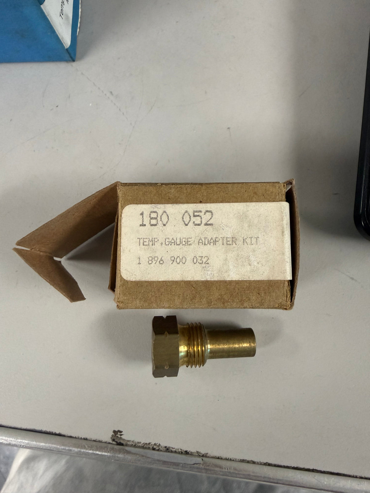 VDO adapter #180-052