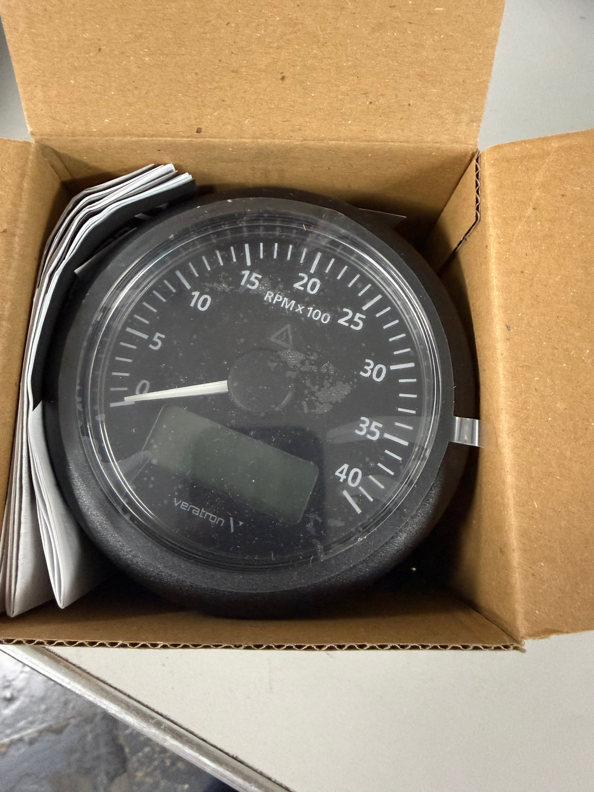 Veratron ViewLine Tachometer with Multifunction Display (A2C59512391)