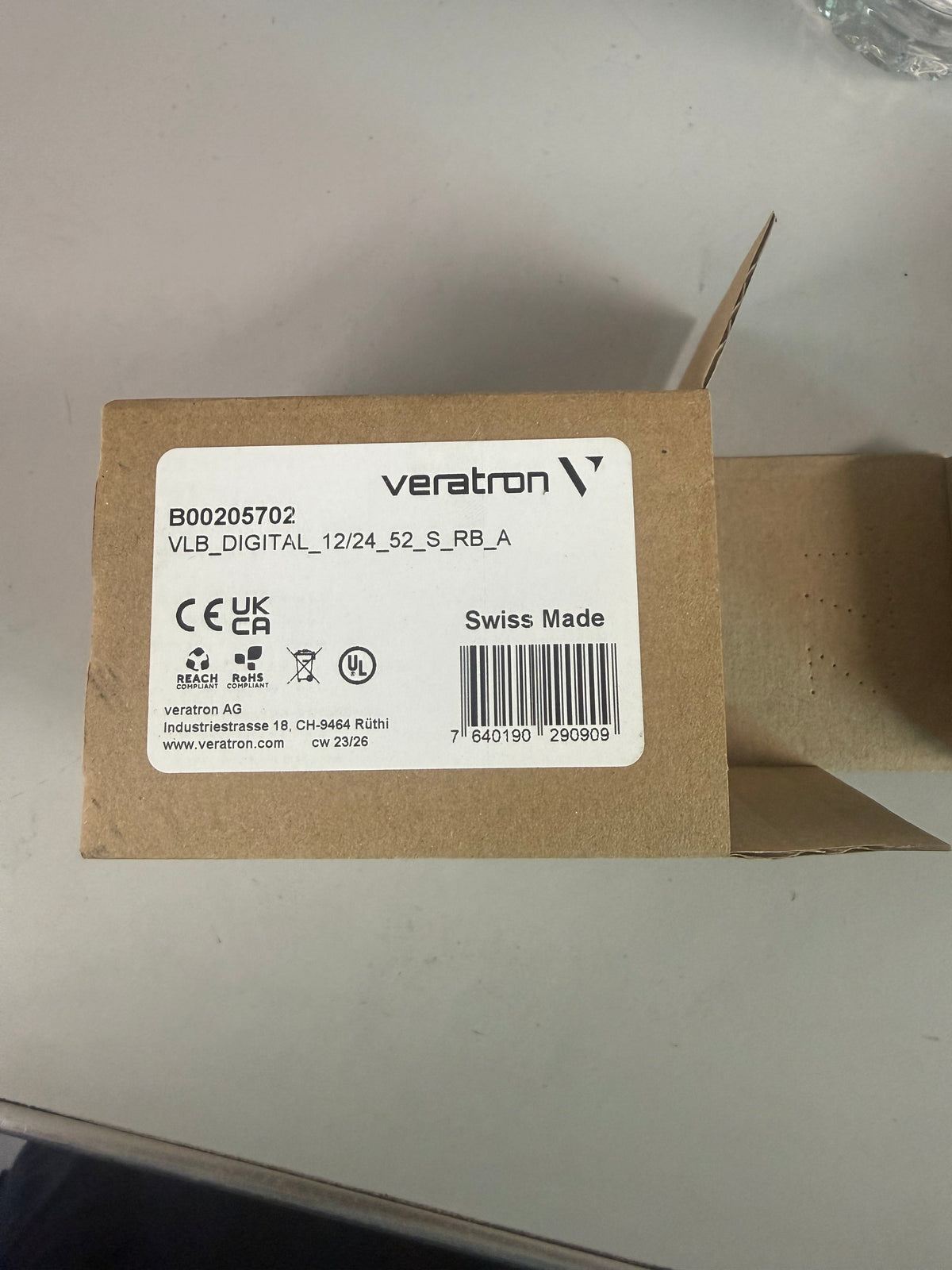Veratron VL Digital 52 with Round Black Bezel (Part Number: B00205702)